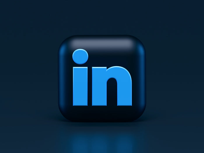 25 Inspiring LinkedIn Background Photos (Free Downloads)