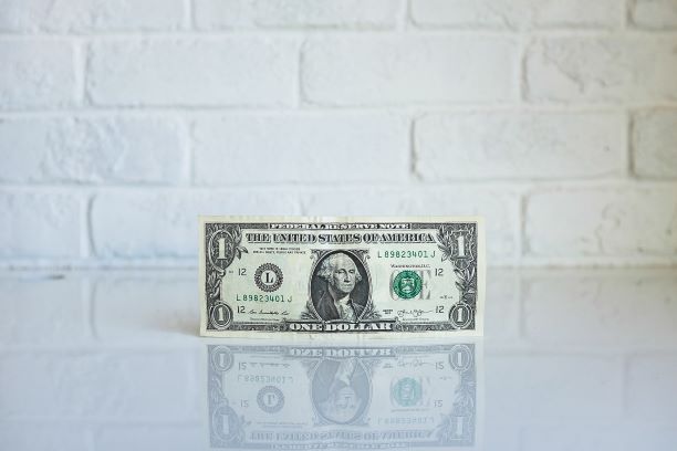 Recruiters Explain How to Answer “What Are Your Salary Expectations?”