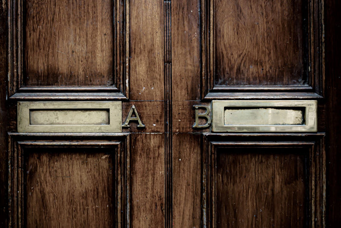 How should my LinkedIn differ from my resume?